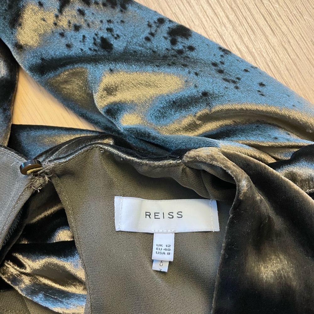 REISS KLARA VELVET PLUNGE MAXI DRESS - Picture 12 of 16